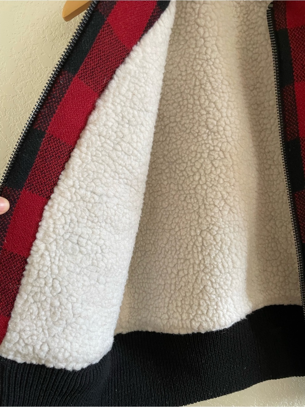 •Madewell• Red and Black Wool Buffalo Check Lumberjack Vest Sz Medium - Picture 5 of 12